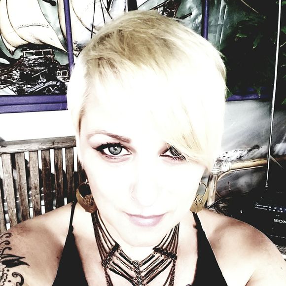 Meet your Posher, Shawna - Picture 1 of 1